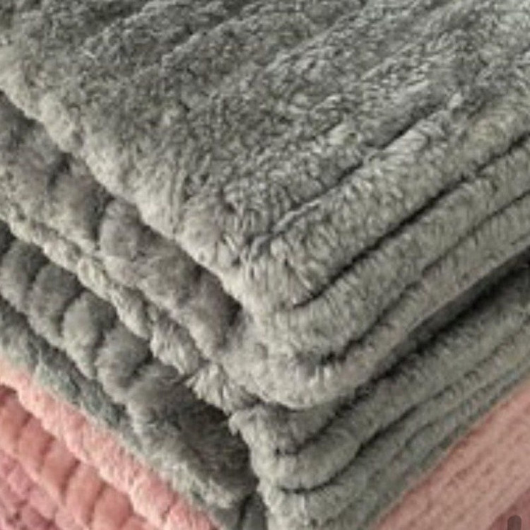 پتوی یک نفره اعلا در بیش از 12 رنگ بسیار گرم ونرم پتو مسافرتی فایپکو مدل کاملیا کبریتی ژله ای