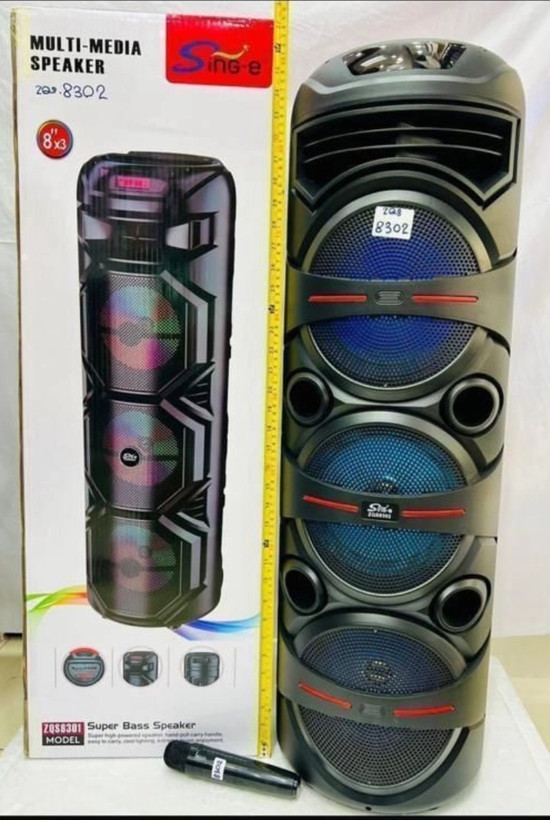 اسپیکر بلوتوثی 8302 دارای میکروفون سه در هشت اینچ ارتفاع 95 سانت میکروفون بیسیم و دارای کنترل